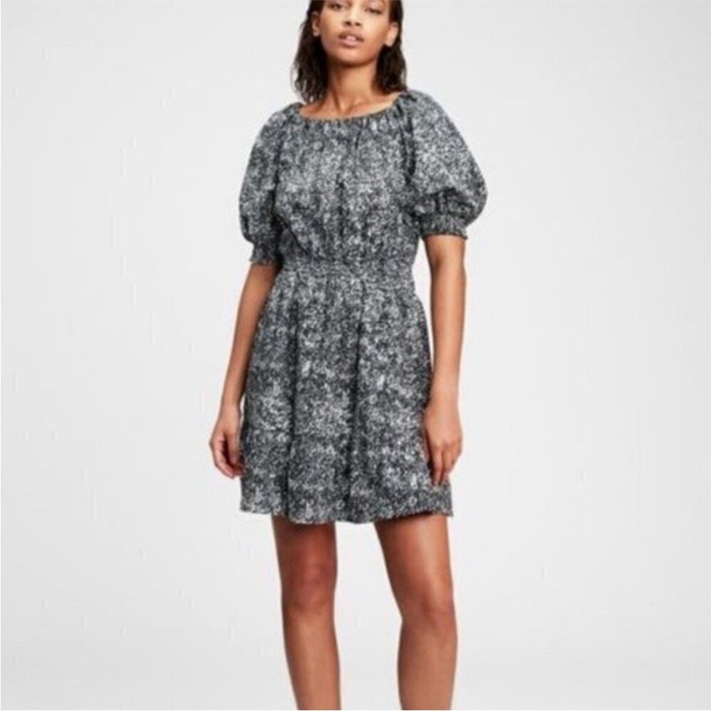 NEW GAP |‎ Puff Sleeve Black and White Smocked Waist Dress | Women’s Large